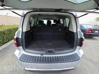 2021 Nissan Armada SV – miniatura 16