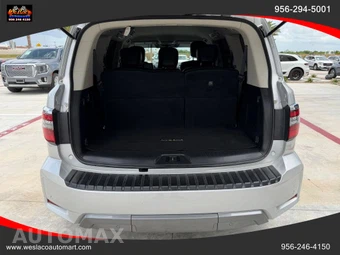 2021 Nissan Armada SV - miniatura 6