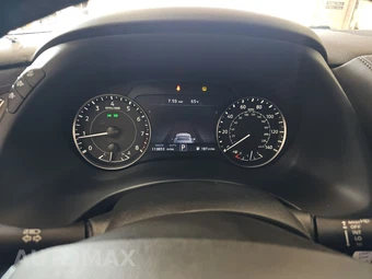 2021 Nissan Armada SV – miniatura 12