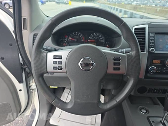2021 Nissan Frontier SV Crew Cab Medium Bed - miniatura 10