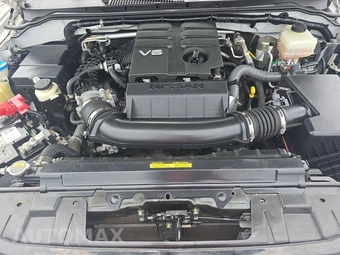 2021 Nissan Frontier SV Crew Cab Medium Bed - miniatura 15