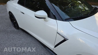 2021 Nissan GT-R Premium - miniatura 11