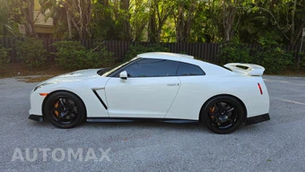 2021 Nissan GT-R Premium - miniatura 24