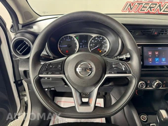2021 Nissan Kicks S - miniatura 13