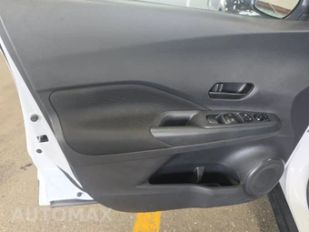 2021 Nissan Kicks S - miniatura 9