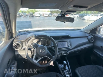 2021 Nissan Kicks S - miniatura 10