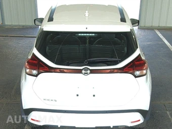 2021 Nissan Kicks S - miniatura 3