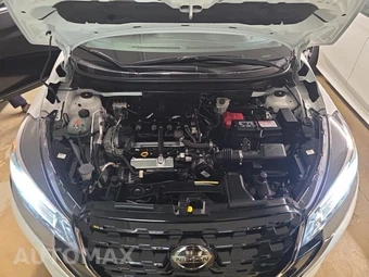 2021 Nissan Kicks SR - miniatura 18