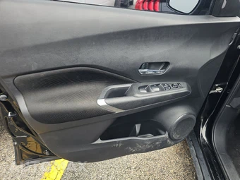 2021 Nissan Kicks SV – miniatura 9
