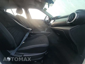 2021 Nissan Kicks SV – miniatura 8