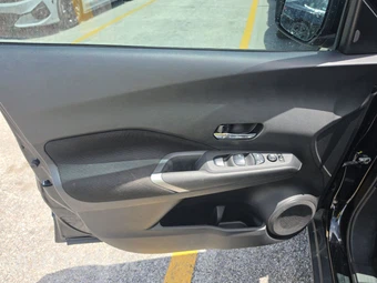 2021 Nissan Kicks SV – miniatura 9
