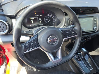 2021 Nissan Kicks SV - miniatura 10