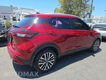 2021 Nissan Kicks SV - miniatura 4