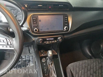 2021 Nissan Kicks SV - miniatura 11