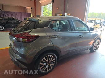 2021 Nissan Kicks SV - miniatura 4