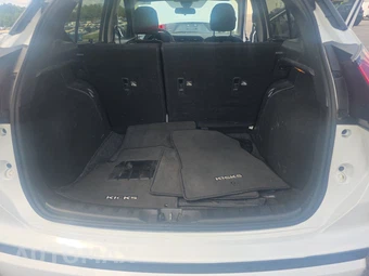 2021 Nissan Kicks SV - miniatura 16