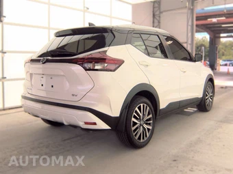 2021 Nissan Kicks SV - miniatura 4