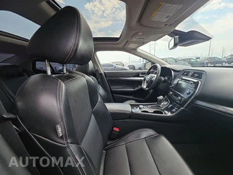 2021 Nissan Maxima SL – miniatura 8