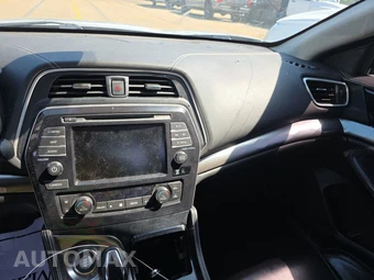 2021 Nissan Maxima SV – miniatura 11