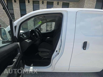 2021 Nissan NV200 Compact Cargo SV 115.2" WB - miniatura 6