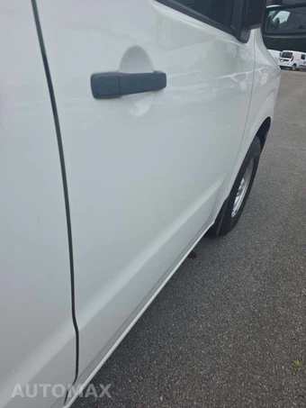 2021 Nissan NV2500 HD Cargo S Standard Roof 146.1" WB - miniatura 34