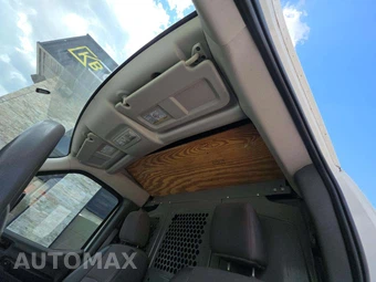 2021 Nissan NV2500 HD Cargo SV High Roof 146.1" WB - miniatura 11