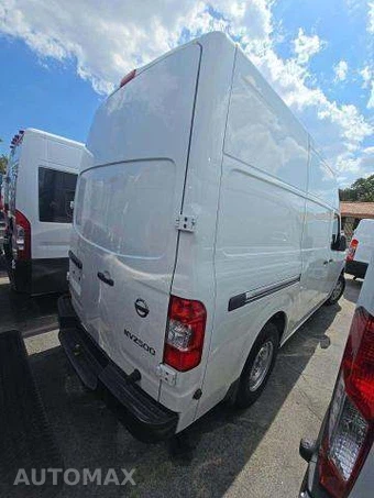 2021 Nissan NV2500 HD Cargo SV High Roof 146.1" WB - miniatura 3