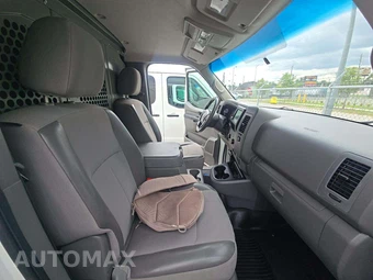 2021 Nissan NV2500 HD Cargo SV Standard Roof 146.1" WB - miniatura 17