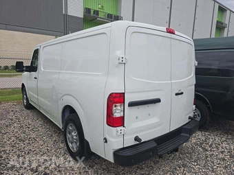 2021 Nissan NV2500 HD Cargo SV Standard Roof 146.1" WB - miniatura 2