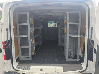 2021 Nissan NV2500 HD Cargo SV Standard Roof 146.1" WB - miniatura 10