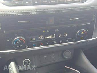 2021 Nissan Rogue Platinum – miniatura 28