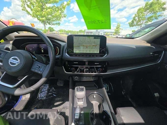 2021 Nissan Rogue Platinum – miniatura 10
