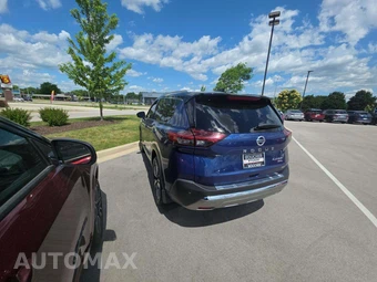2021 Nissan Rogue Platinum – miniatura 2