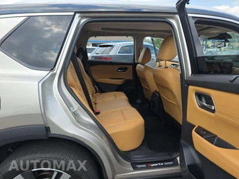 2021 Nissan Rogue Platinum – miniatura 16