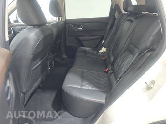 2021 Nissan Rogue Platinum – miniatura 13