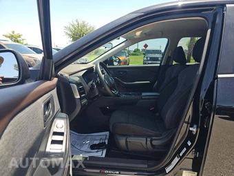 2021 Nissan Rogue S – miniatura 3