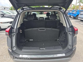 2021 Nissan Rogue SL - miniatura 11