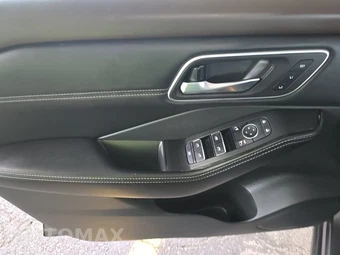 2021 Nissan Rogue SL – miniatura 9