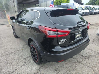 2021 Nissan Rogue Sport S - miniatura 2