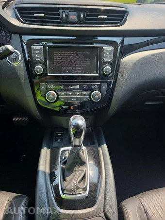 2021 Nissan Rogue Sport SL - miniatura 10