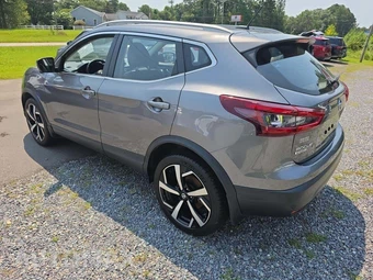 2021 Nissan Rogue Sport SL - miniatura 2