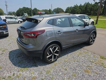 2021 Nissan Rogue Sport SL - miniatura 3