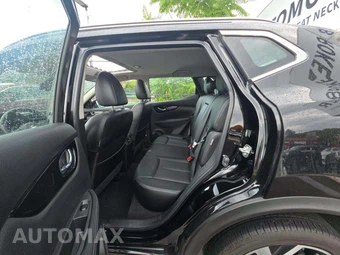 2021 Nissan Rogue Sport SL - miniatura 13