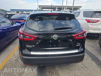 2021 Nissan Rogue Sport SV - miniatura 5