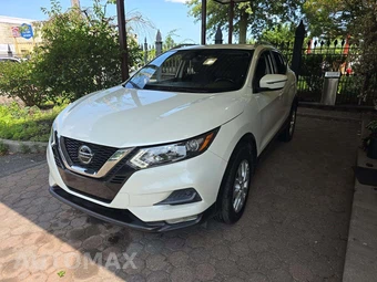 2021 Nissan Rogue Sport SV