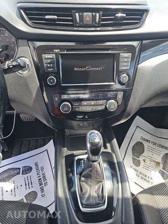 2021 Nissan Rogue Sport SV - miniatura 11
