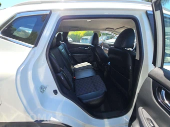 2021 Nissan Rogue Sport SV - miniatura 16
