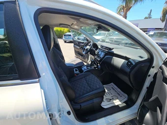 2021 Nissan Rogue Sport SV - miniatura 18