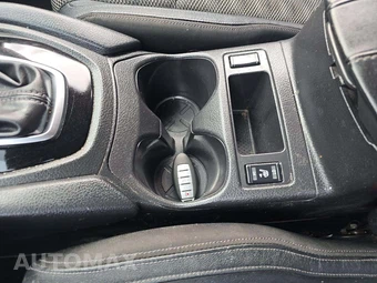 2021 Nissan Rogue Sport SV - miniatura 8