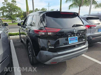 2021 Nissan Rogue SV - miniatura 2